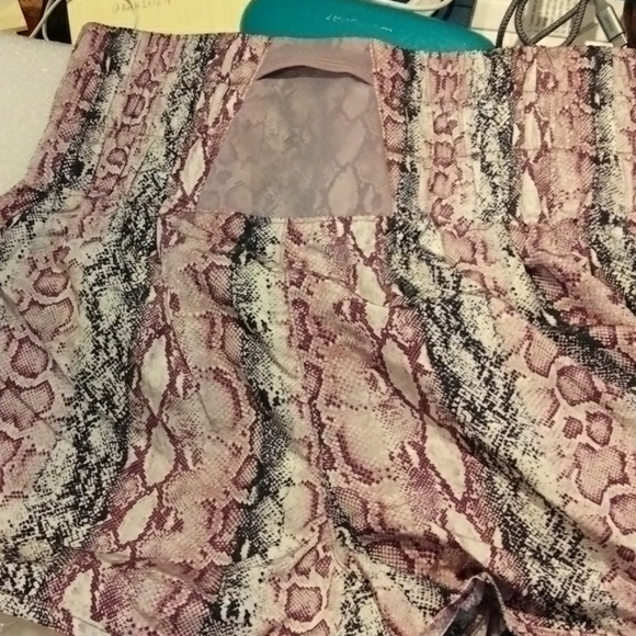 NWT,Small, {FP Movement by Free People} Anaconda Venum print purple/blk- Women’s - Picture 4 of 4